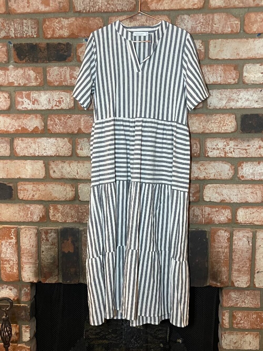 Lungo L’Arno Gray White Striped Tiered Midi Dress Size L Made in Italy